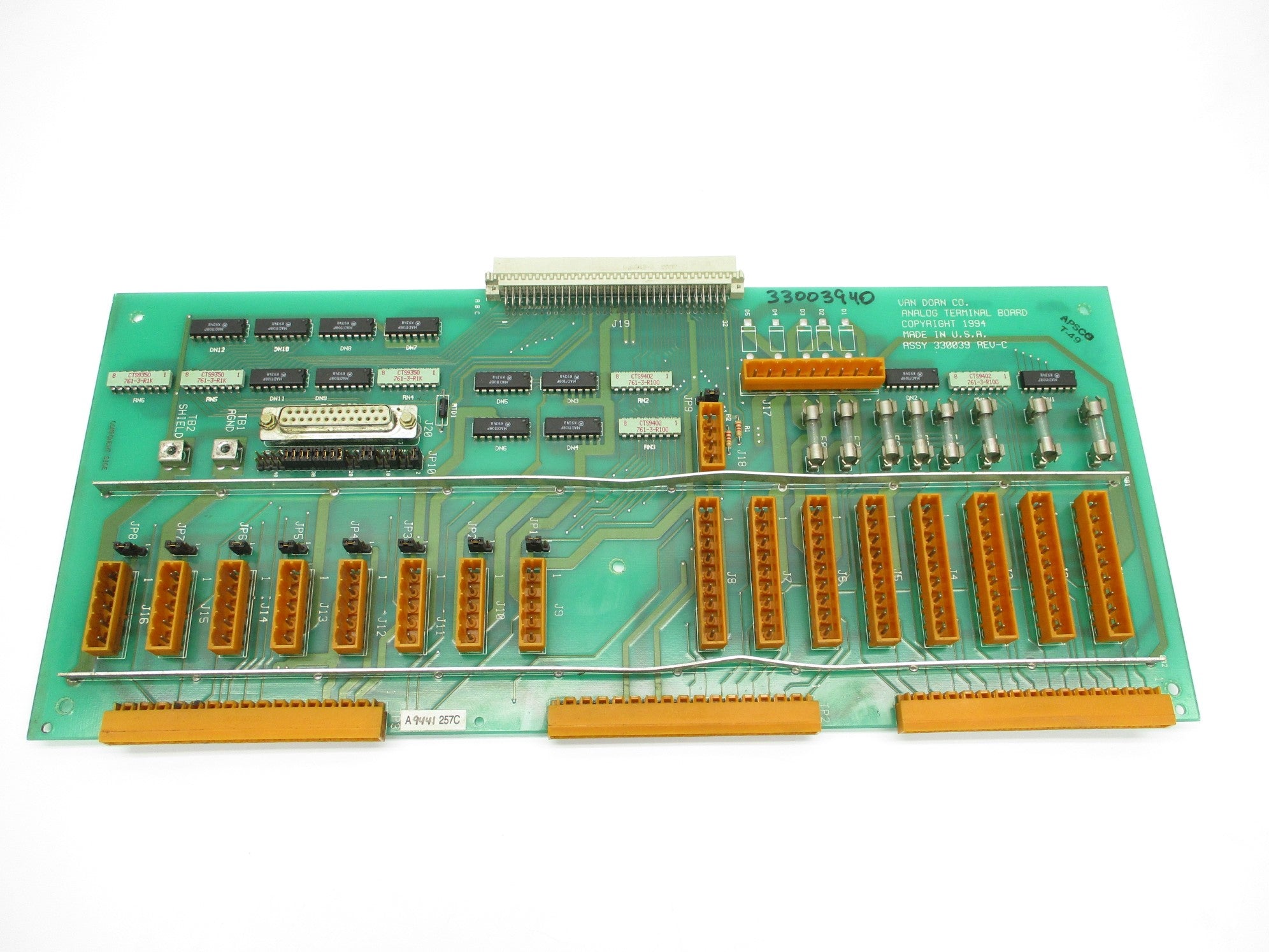 VAN DORN 330039 REV. C UNMP