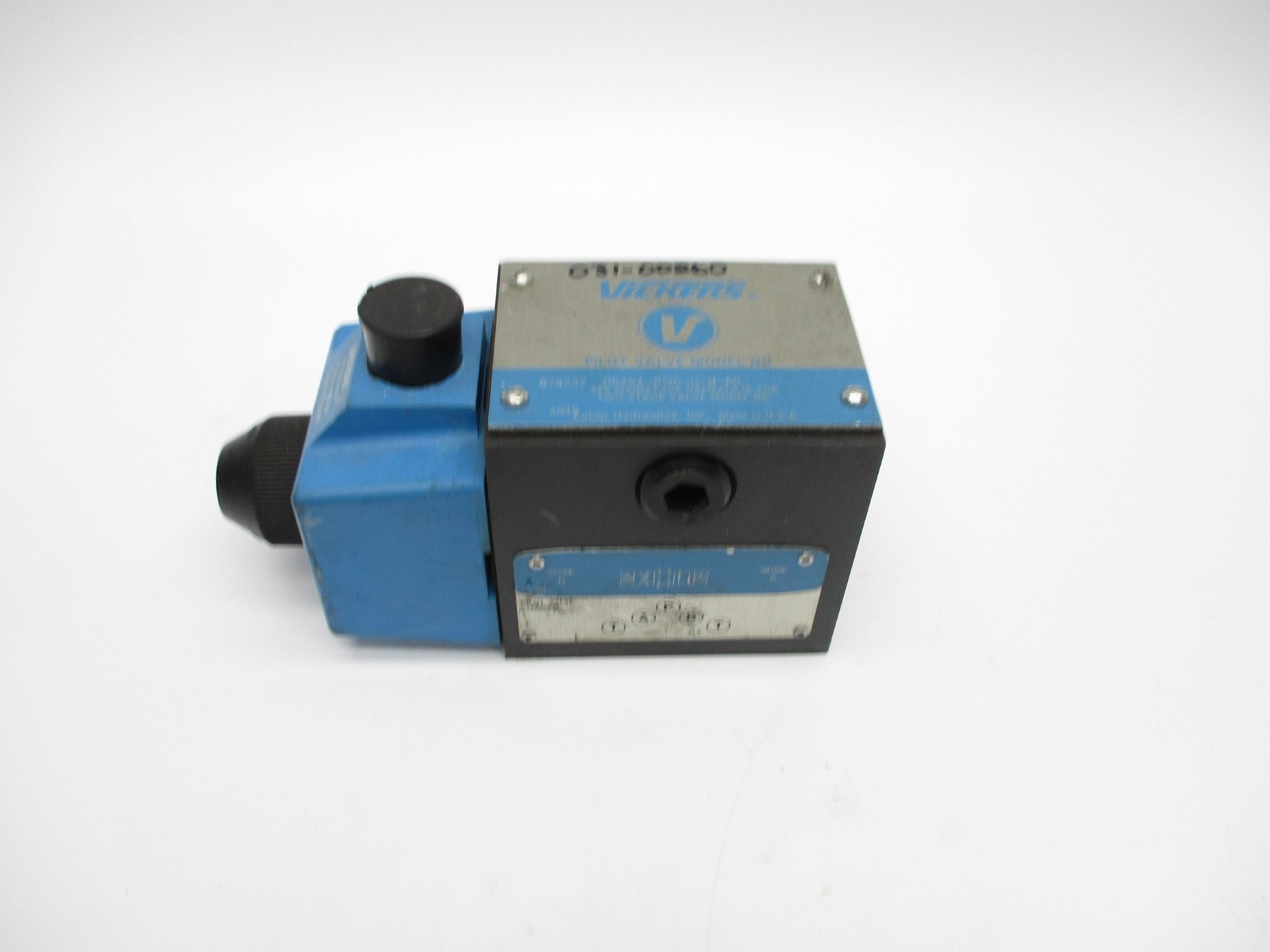 VICKERS DG4S4012CUB60 110/120V (AS PICTURED) UNMP