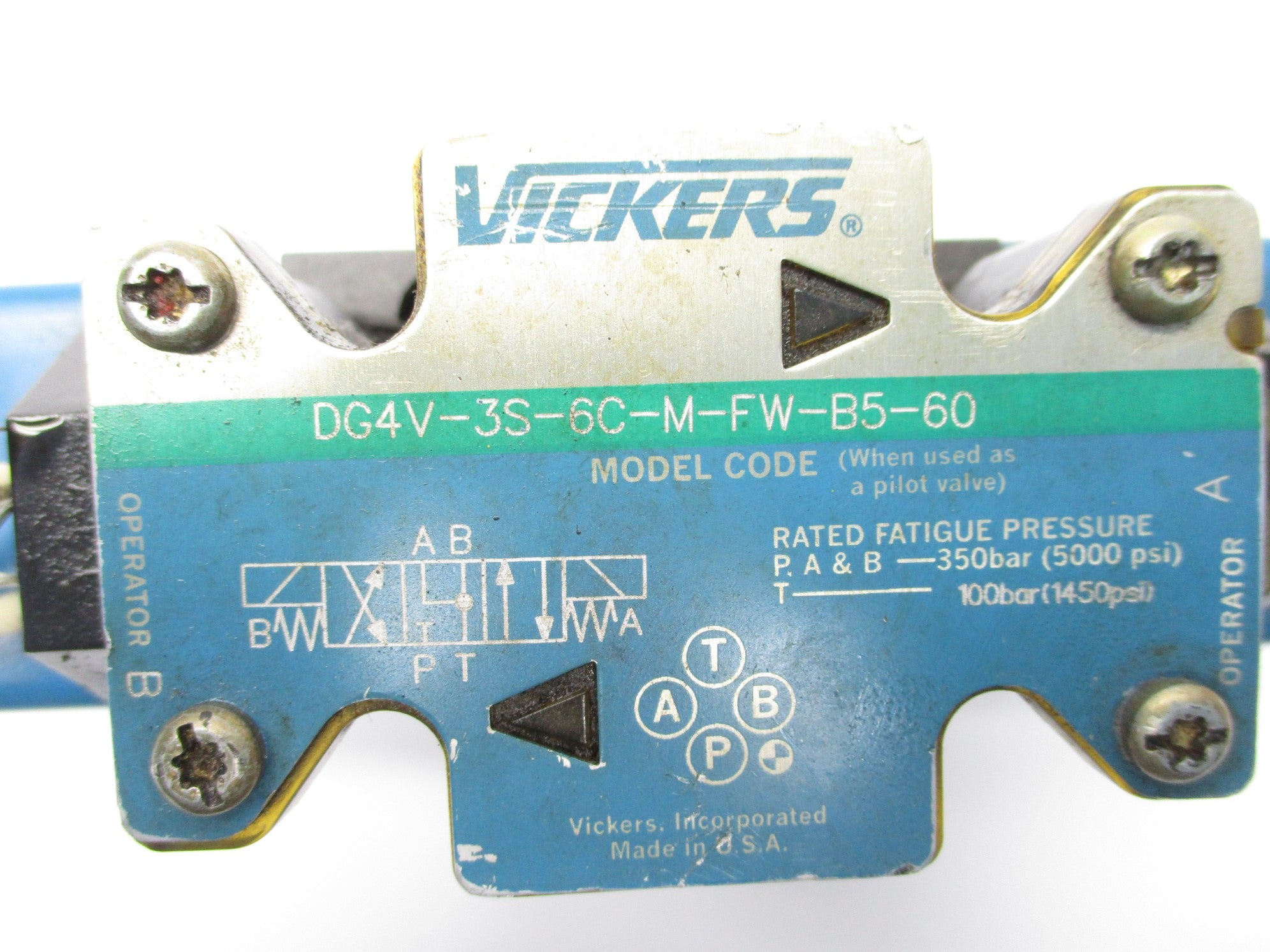 VICKERS DG4V3S6CMFWB560 110/120V .48/.46A 5000PSI UNMP