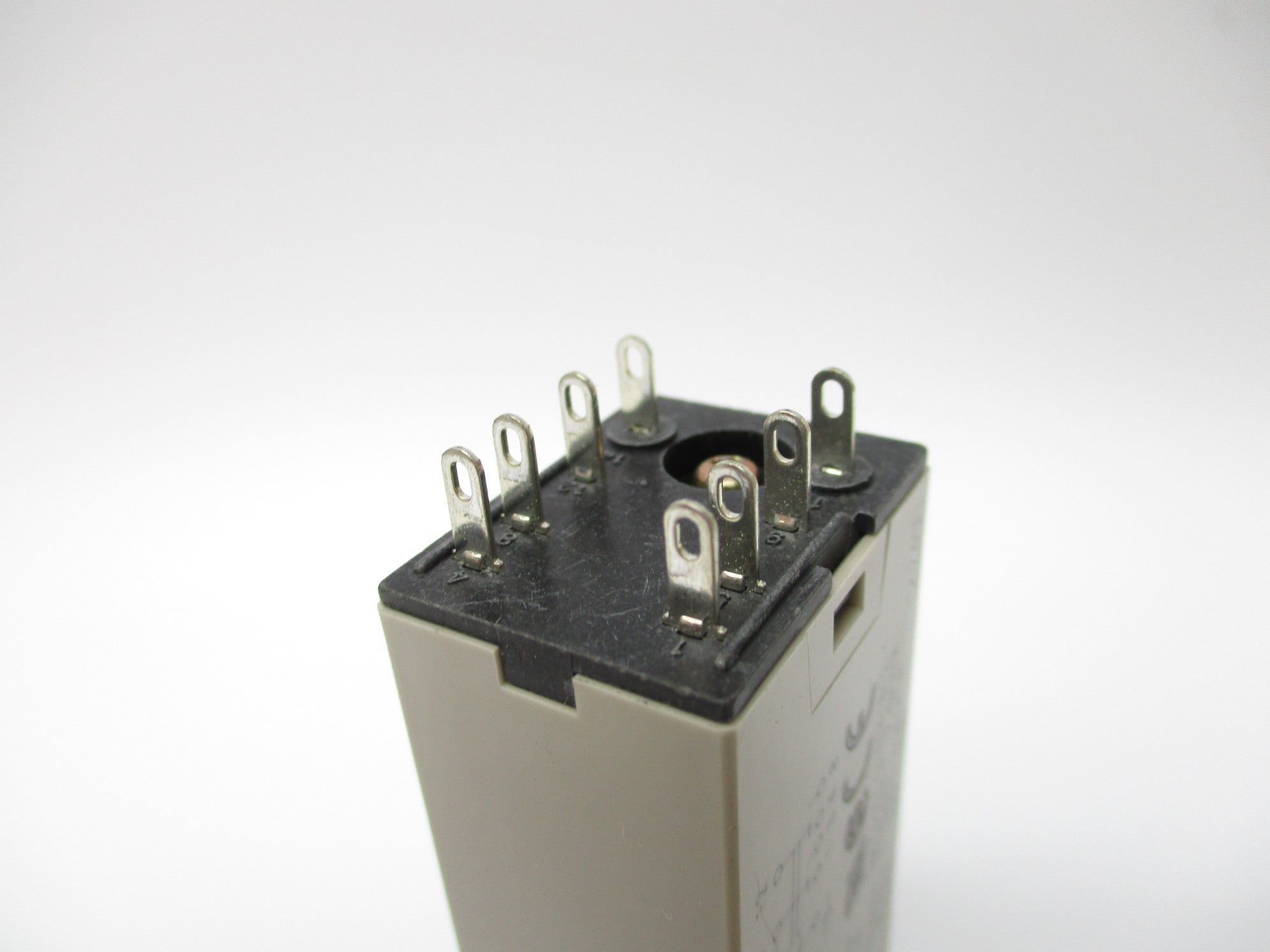 OMRON H3Y-2 100-120VAC NUPI