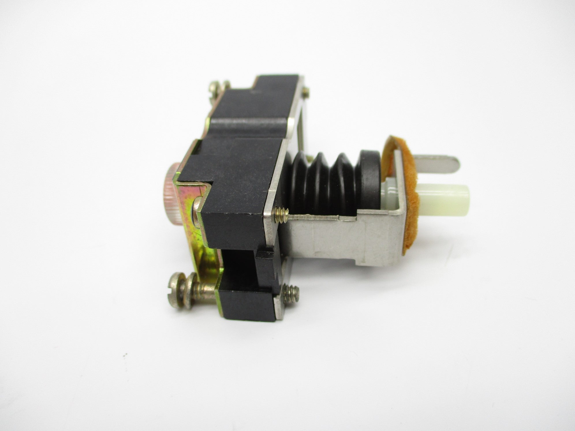 ALLEN BRADLEY 40266-465-01 (BK/YL) NSMP