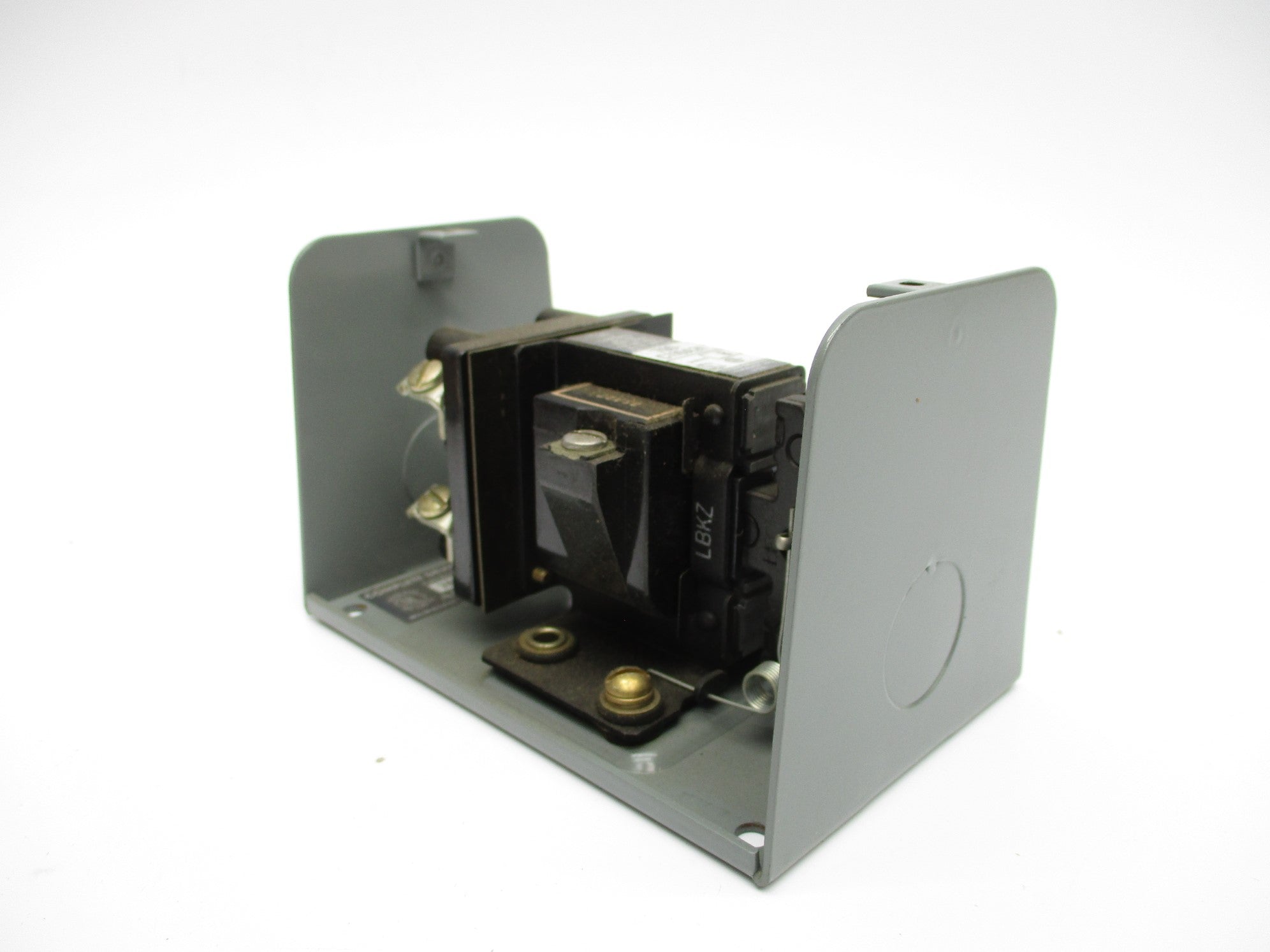 INDUSTRIAL SPARE PART 700-C111A24 SER. B 24V (BR/YL) NSMP
