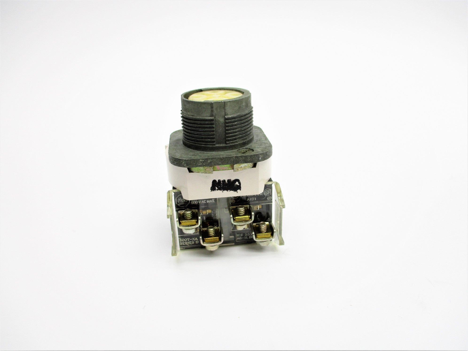ALLEN BRADLEY 800T-J2KT7 SER. T NSNP