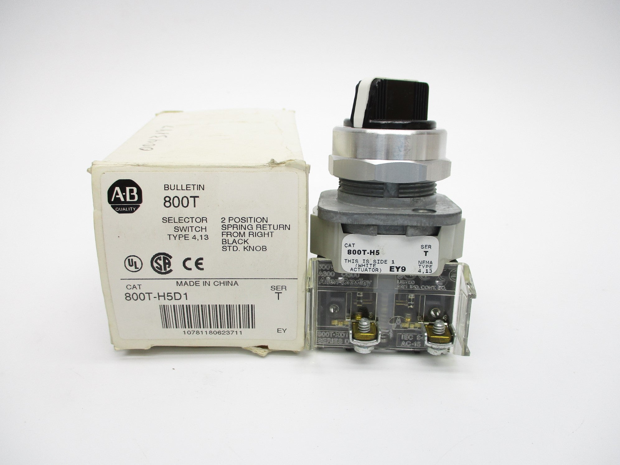 ALLEN BRADLEY 800T-H5D1 SER. T (WH) NSMP