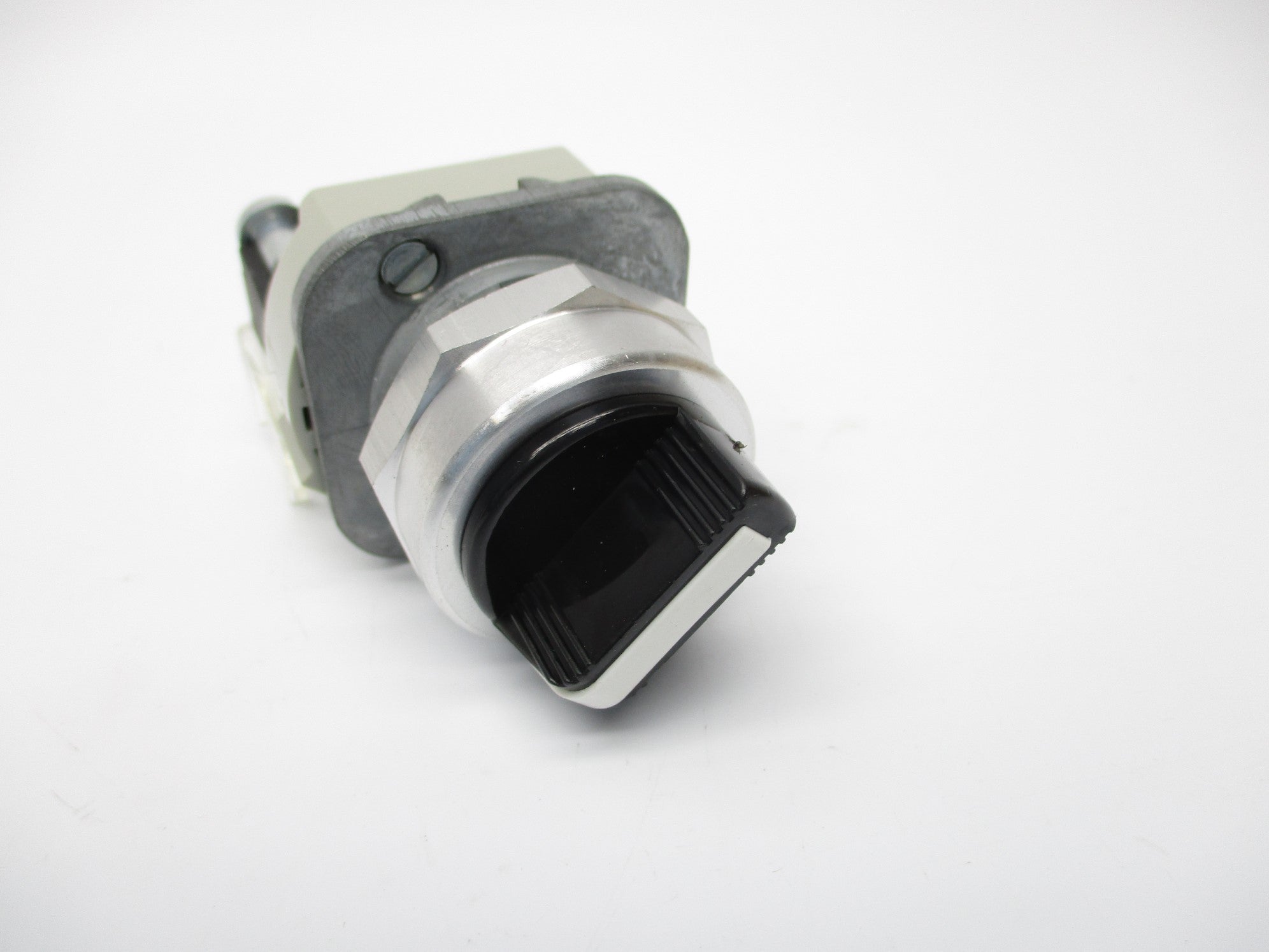 ALLEN BRADLEY 800T-H5D1 SER. T (WH) NSMP