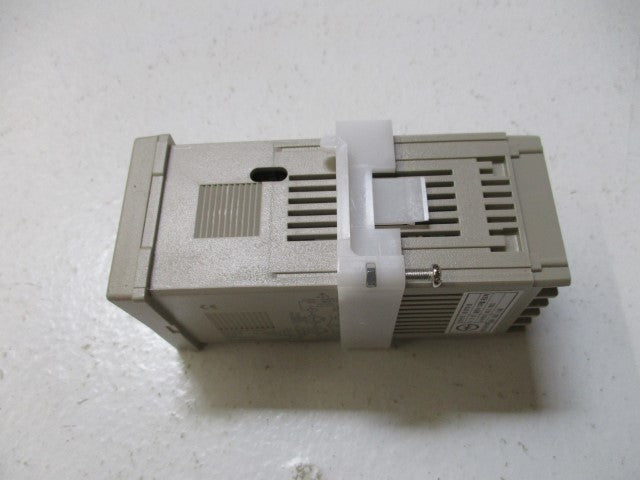 HANYOUNG NUX DX4-KSSNR TEMPERATURE CONTROLLER *NEW IN BOX*