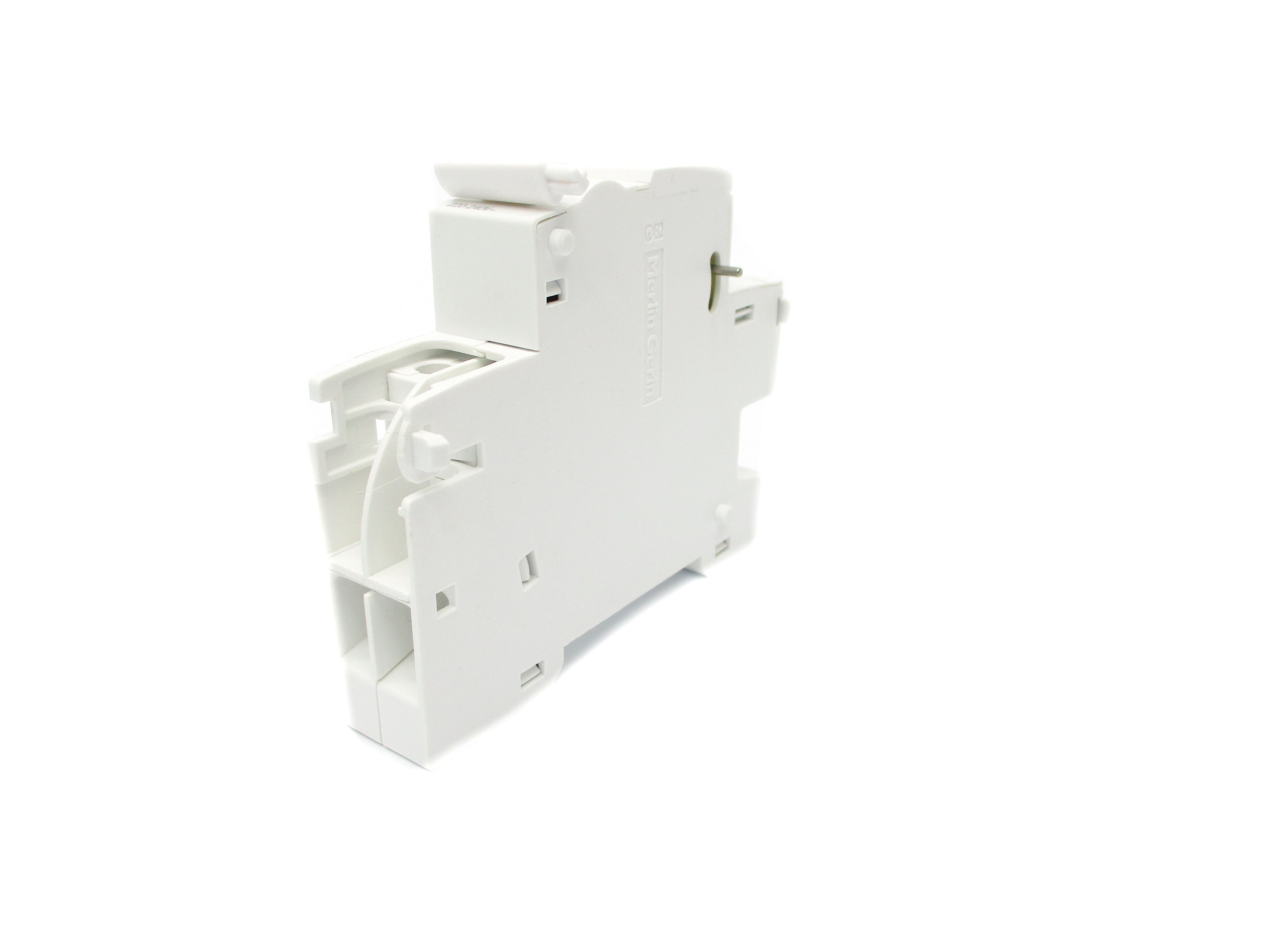 SCHNEIDER ELECTRIC A9A26960 220/240VAC NSMP