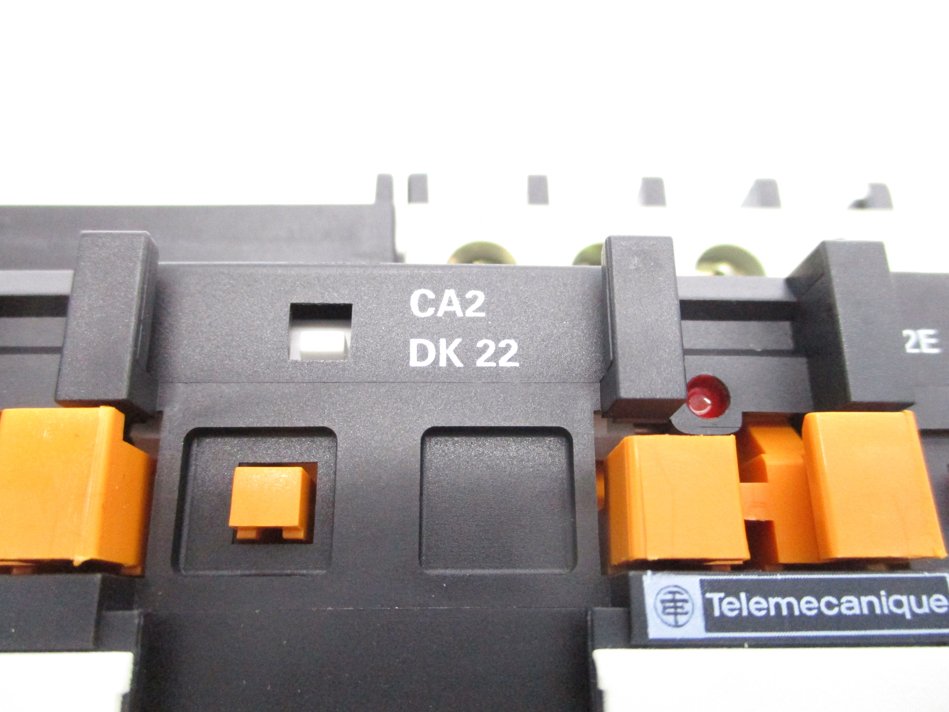 TELEMECANIQUE CA2DK22E7 48V NSNP