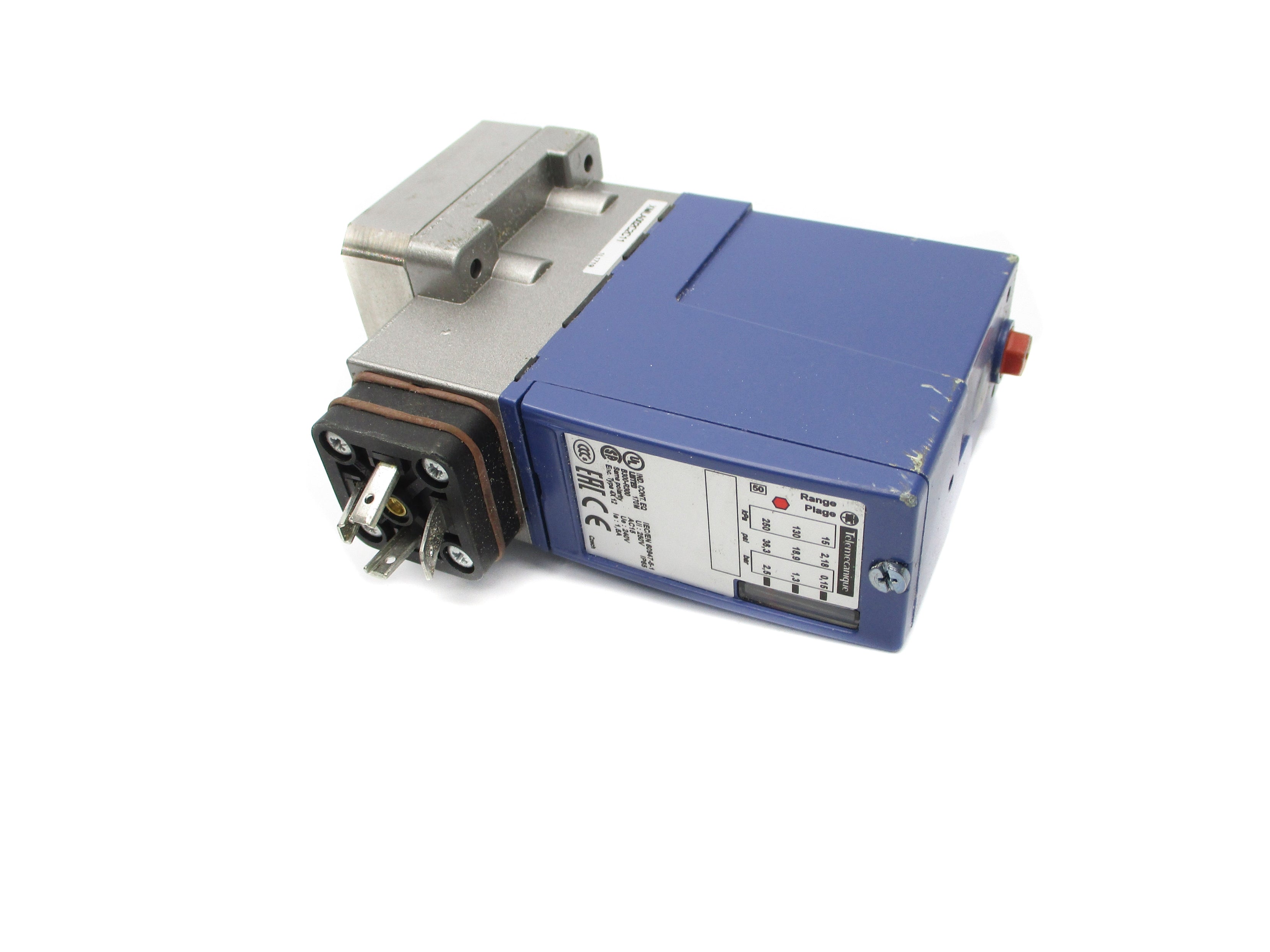 TELEMECANIQUE XMLA002C2C11 UNMP