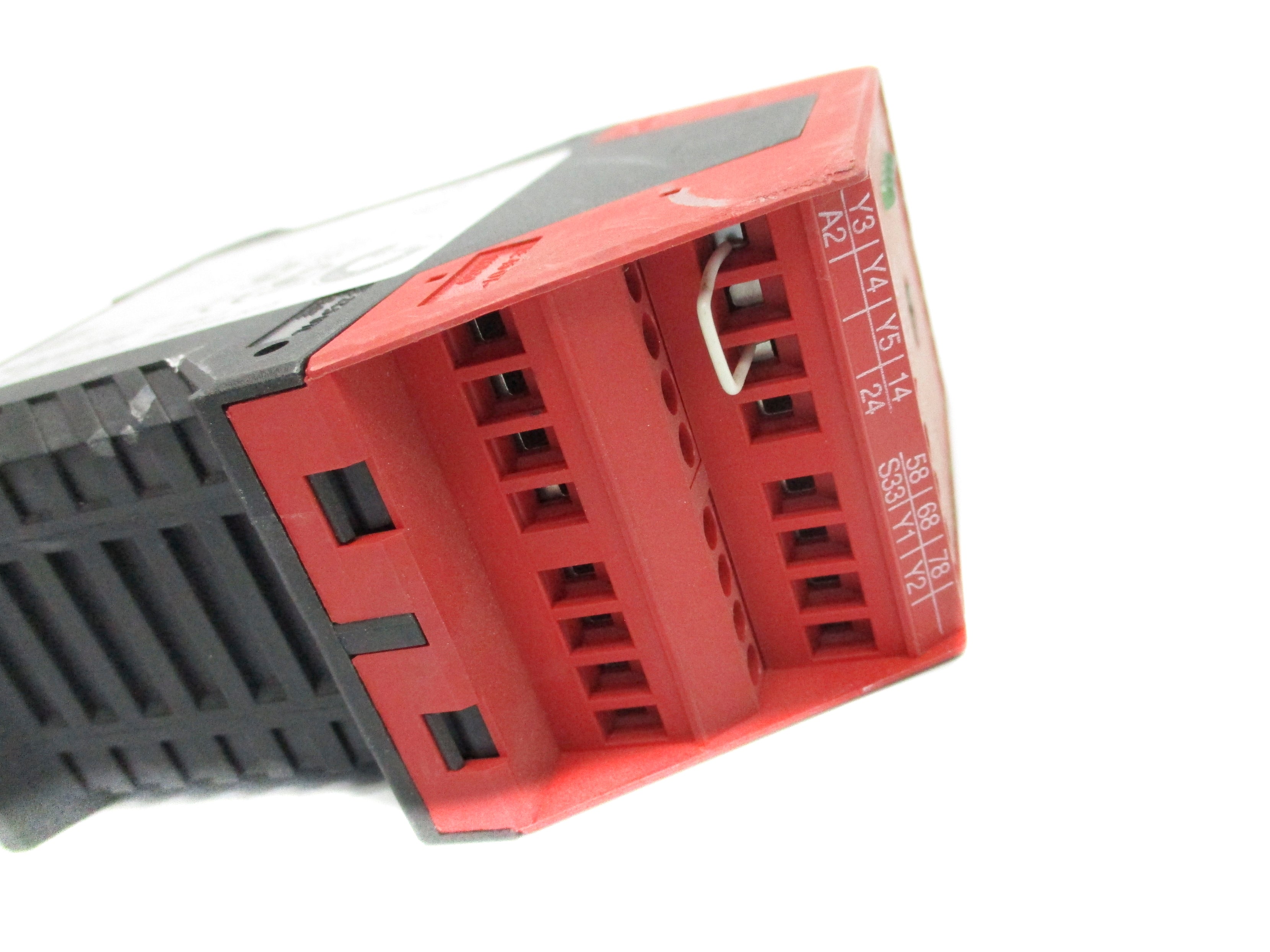 SCHNEIDER ELECTRIC XPSATE5110 24VAC UNMP