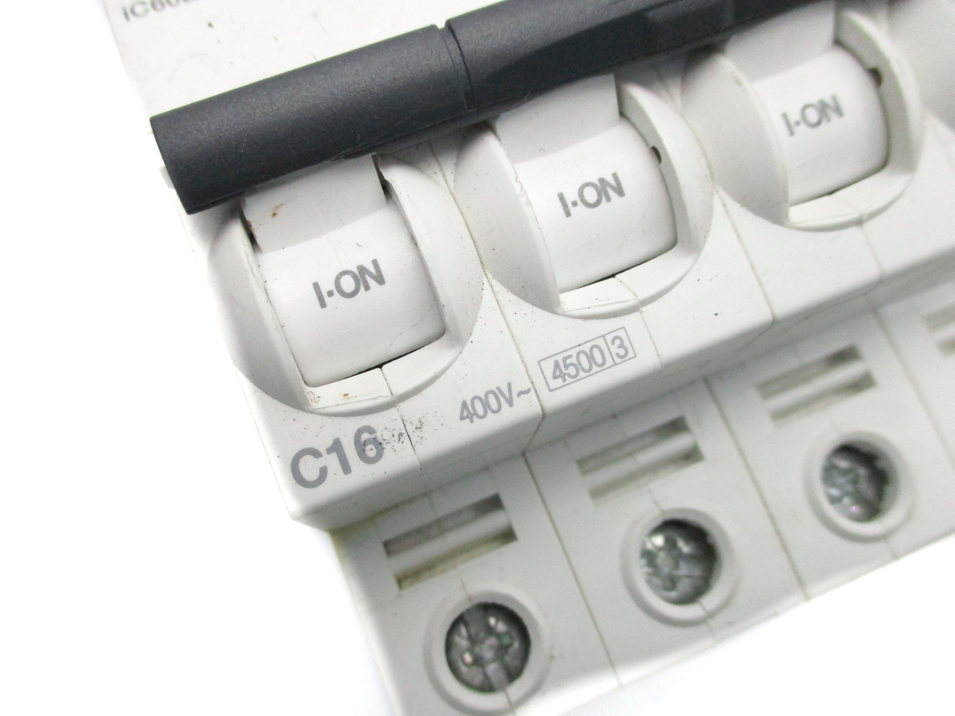 SCHNEIDER ELECTRIC A9F64416 16A 400V UNMP