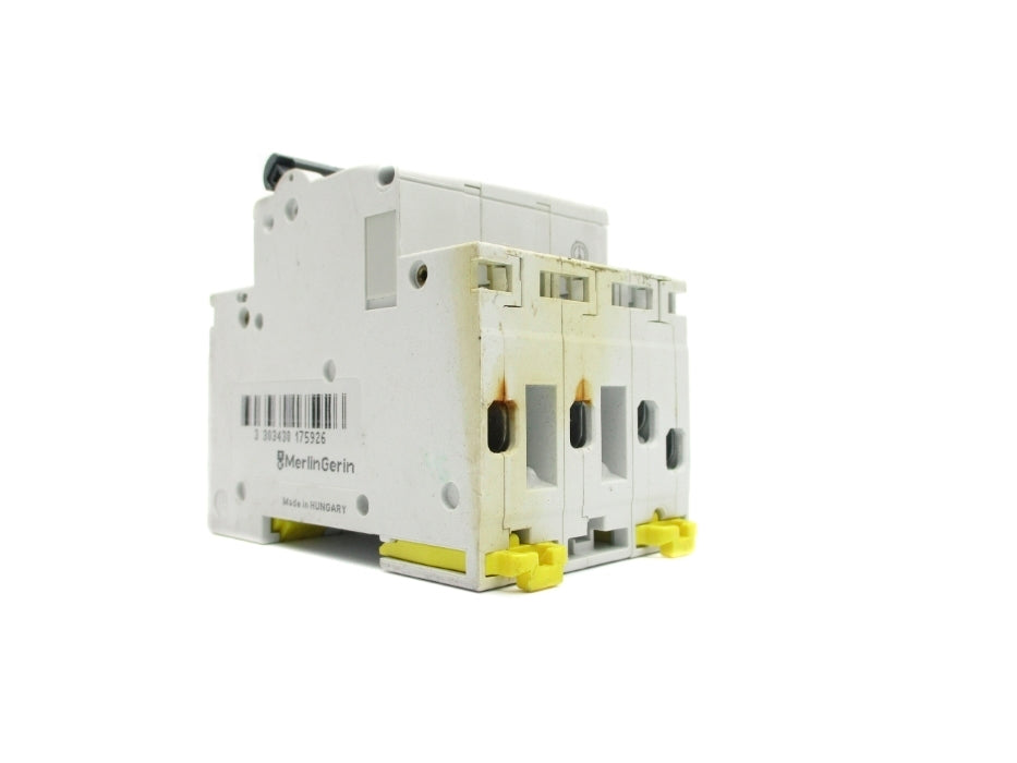 SCHNEIDER ELECTRIC 17592 20A 400V UNMP
