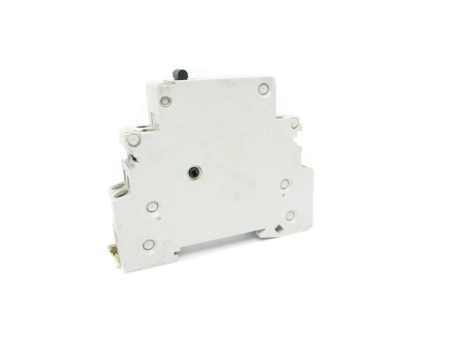 MERLIN GERIN 15521 16A 250V UNMP