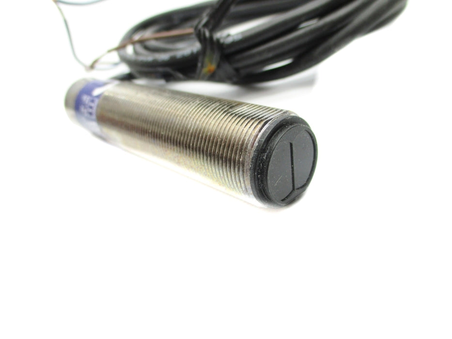 TELEMECANIQUE XU5-M18MB230 NSNP