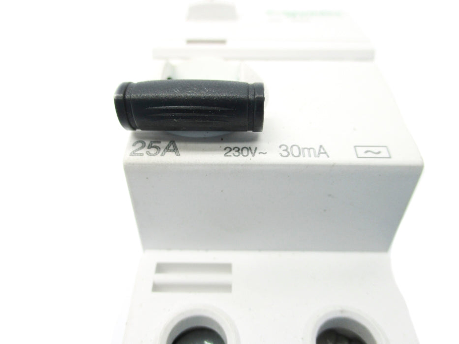 SCHNEIDER ELECTRIC A9R41225 25A 230V NSNP