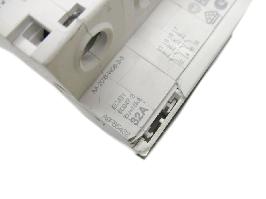 SCHNEIDER ELECTRIC A9F85432 32A 400V NSNP