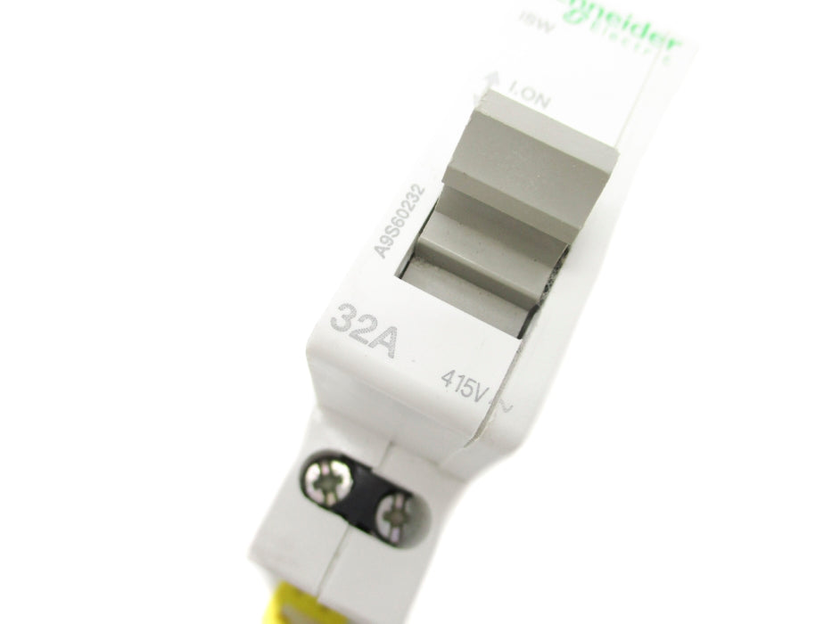 SCHNEIDER ELECTRIC A9S60232 415V 32A NSNP