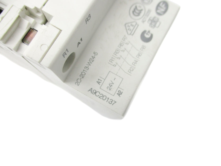 SCHNEIDER ELECTRIC A9C20137 24V NSNP