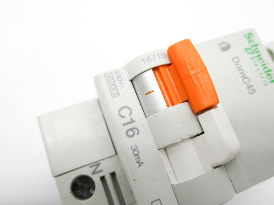 SCHNEIDER ELECTRIC 16716 16A 230V (AS PICTURED) UNMP