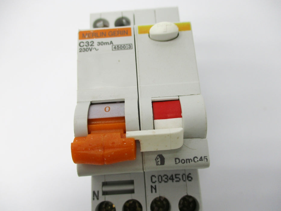 MERLIN GERIN DOMC45 32A 230V NSNP