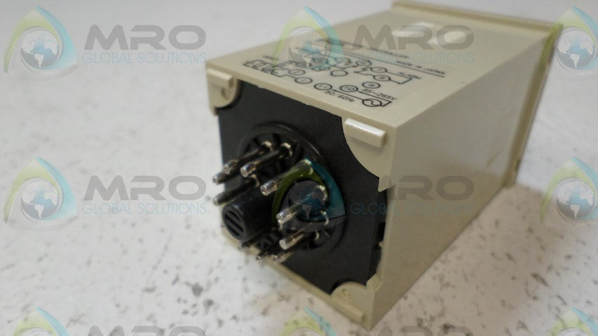 FUJI ELECTRIC PYZ4-RCY1-5V TEMPERATURE CONTROLLER *NEW IN BOX*