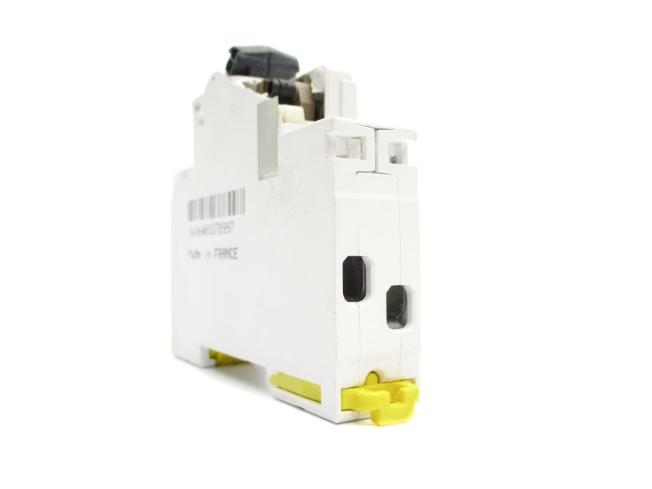 SCHNEIDER ELECTRIC A9N17571 6A 230V (AS PICTURED) UNMP