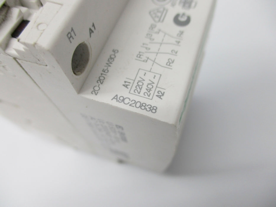 SCHNEIDER ELECTRIC A9C20838 220/240V NSNP