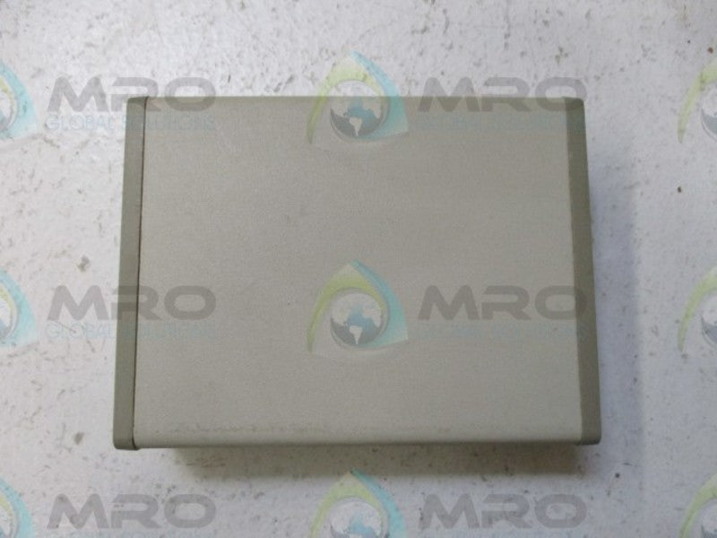COMMUNICATIONS SPECIALISTS TWINSPLIT DISTRIBUTION AMPLIFIER *USED*