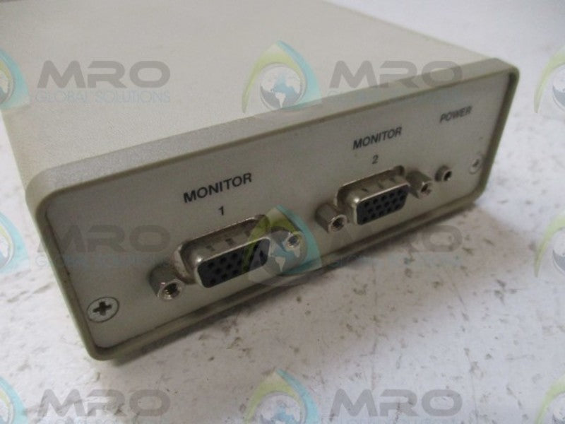 COMMUNICATIONS SPECIALISTS TWINSPLIT DISTRIBUTION AMPLIFIER *USED*