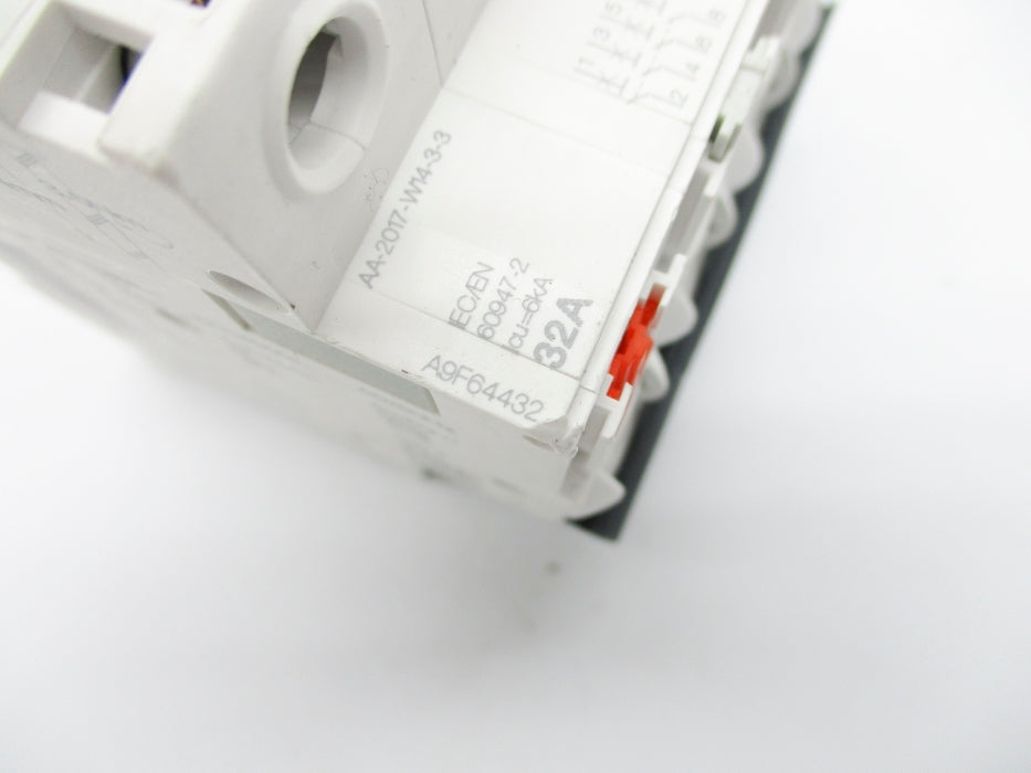 SCHNEIDER ELECTRIC A9F64432 32A 400V (AS PICTURED) NSNP