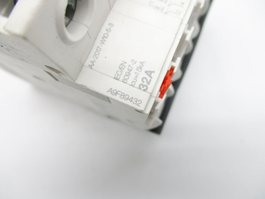 SCHNEIDER ELECTRIC A9F89432 32A 400V (AS PICTURED) NSNP