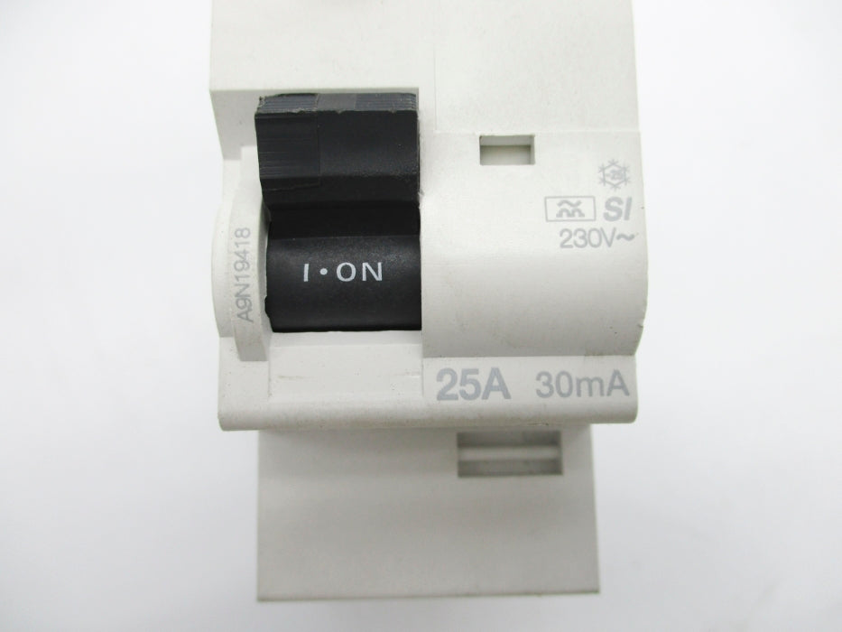 SCHNEIDER ELECTRIC A9N19418 25A 230V NSNP