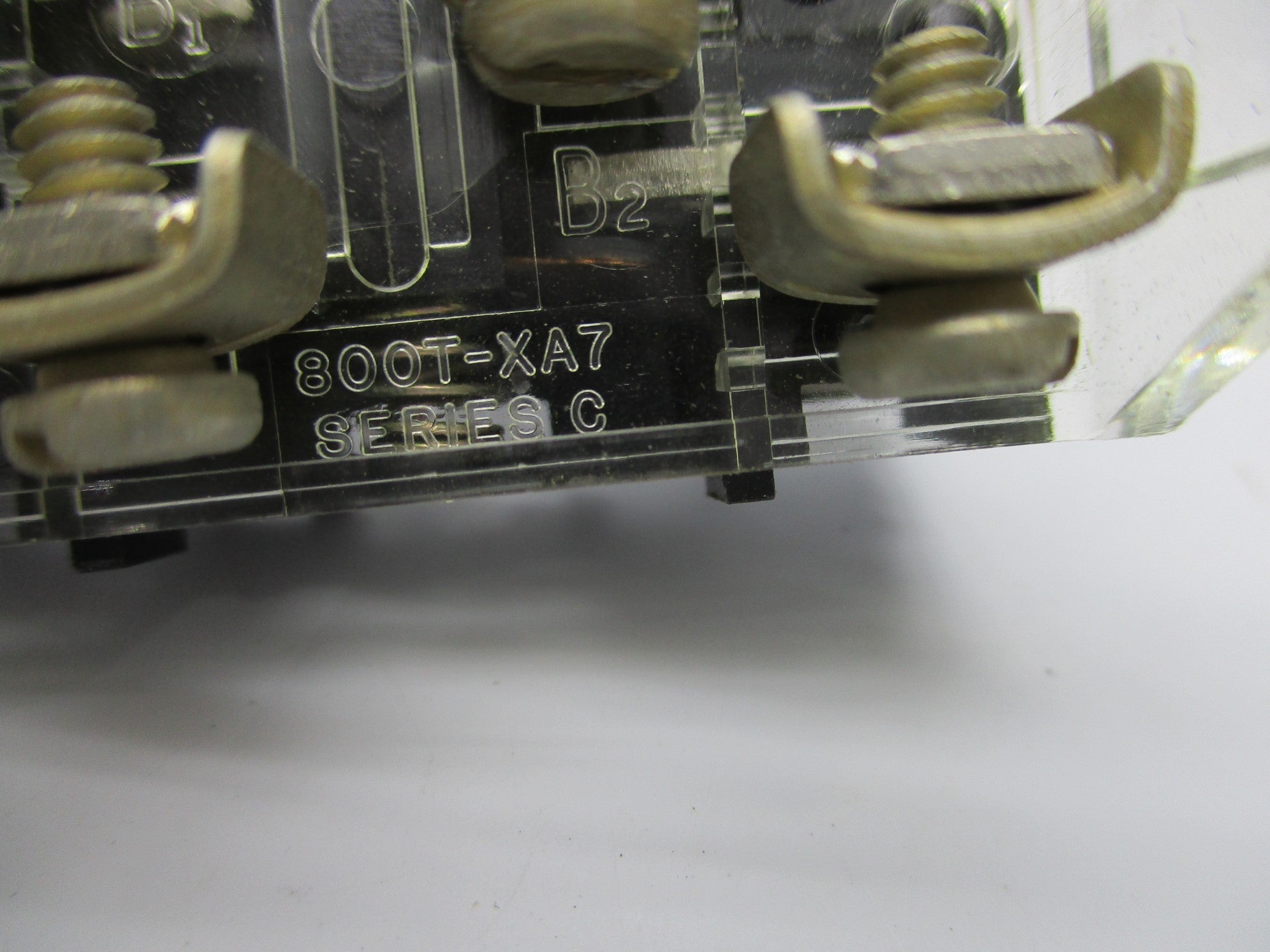 ALLEN BRADLEY 800T-XA7 SER. C NSNP