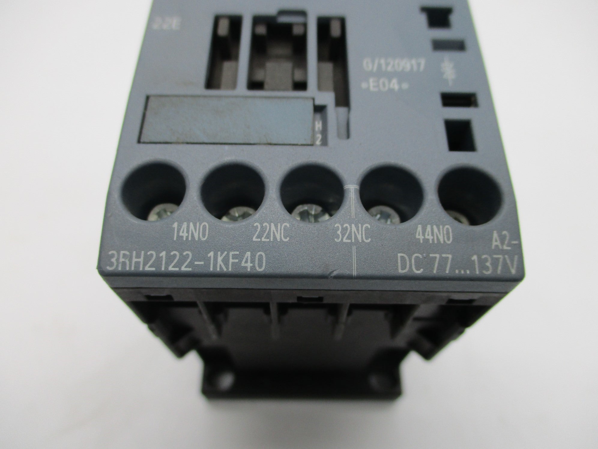SIEMENS 3RH2122-1KF40 77-137VDC NSNP