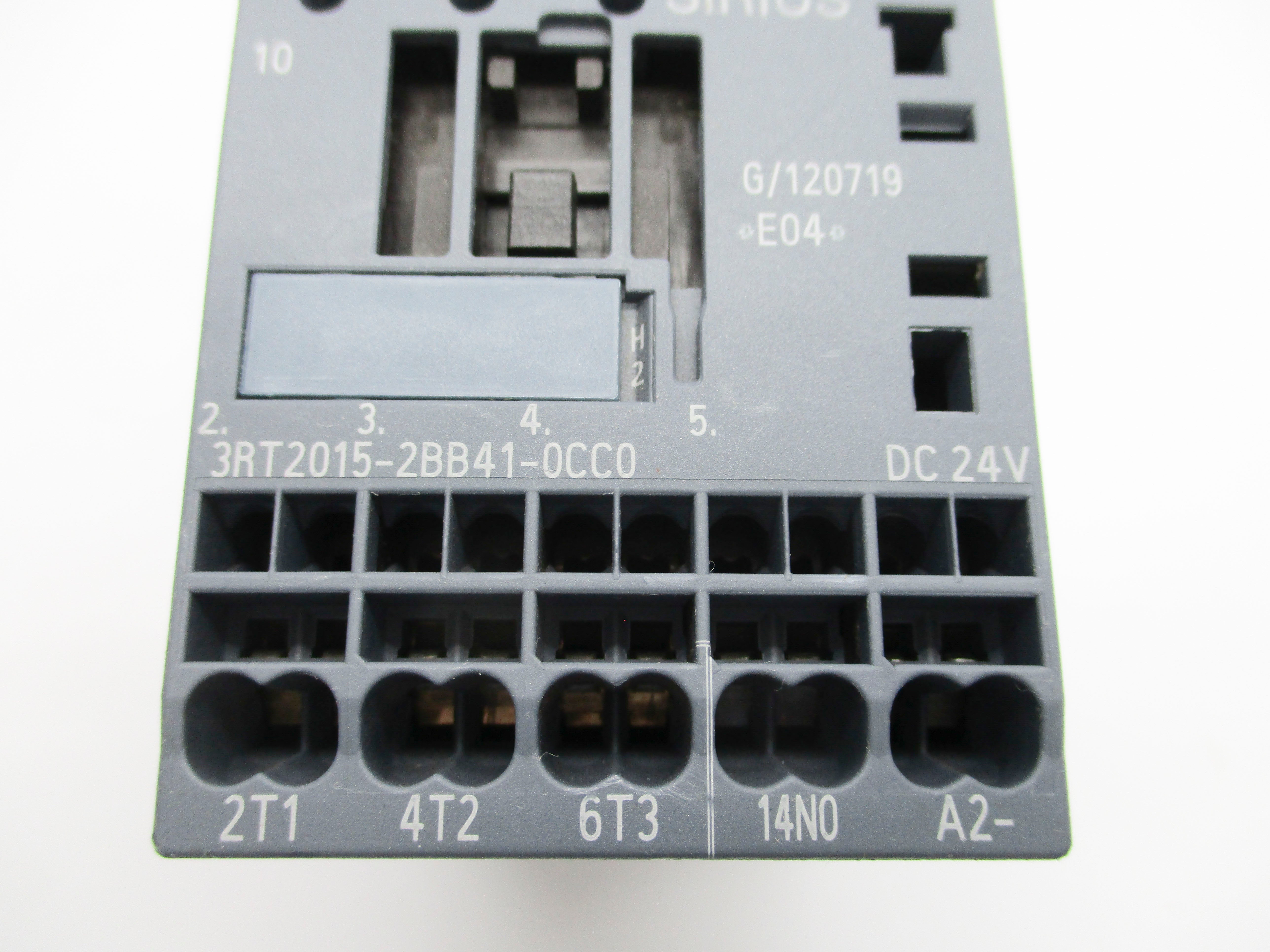 SIEMENS 3RT2015-2BB41-0CC0 24VDC NSNP