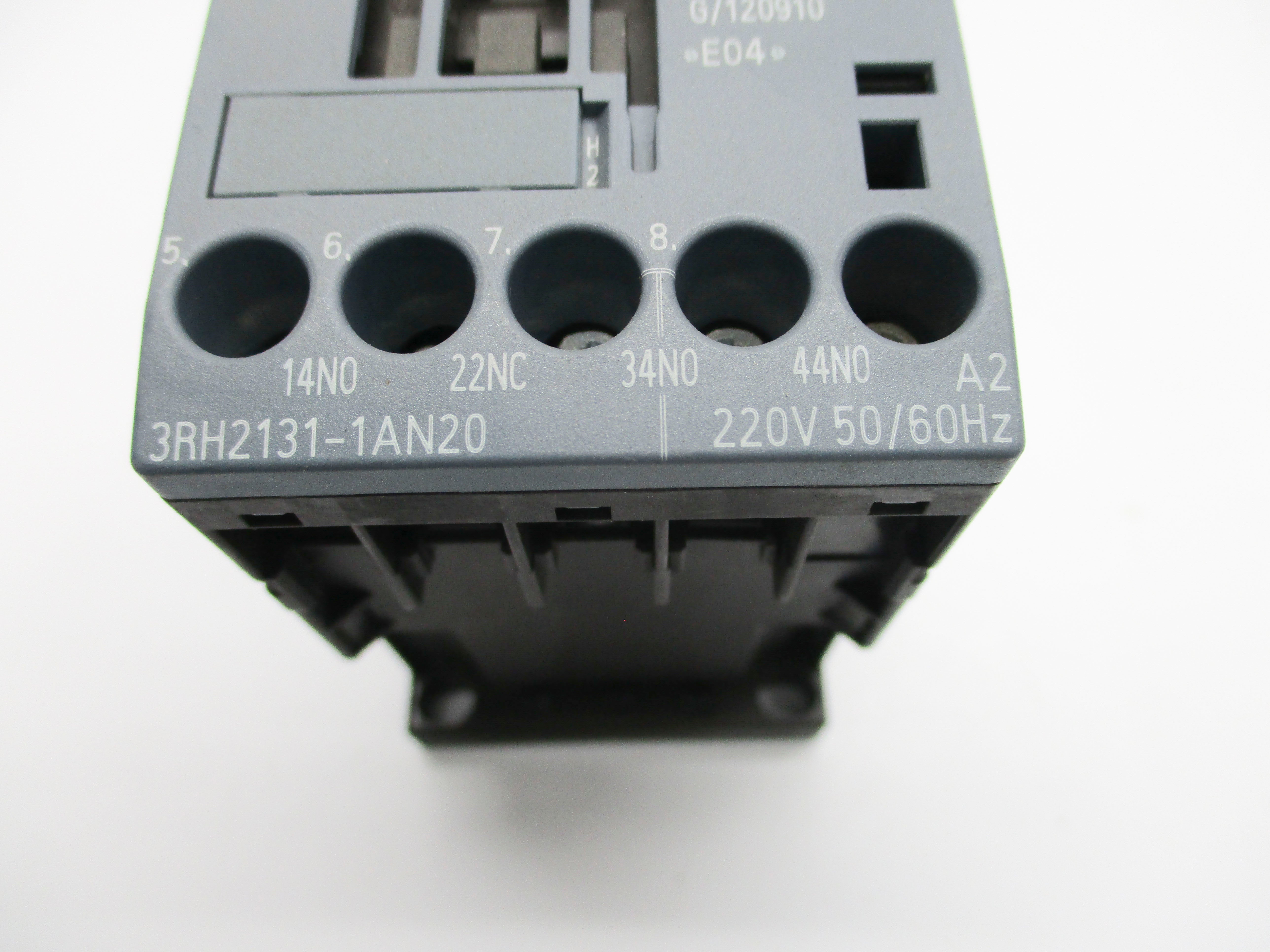 SIEMENS 3RH2131-1AN20 220V NSNP