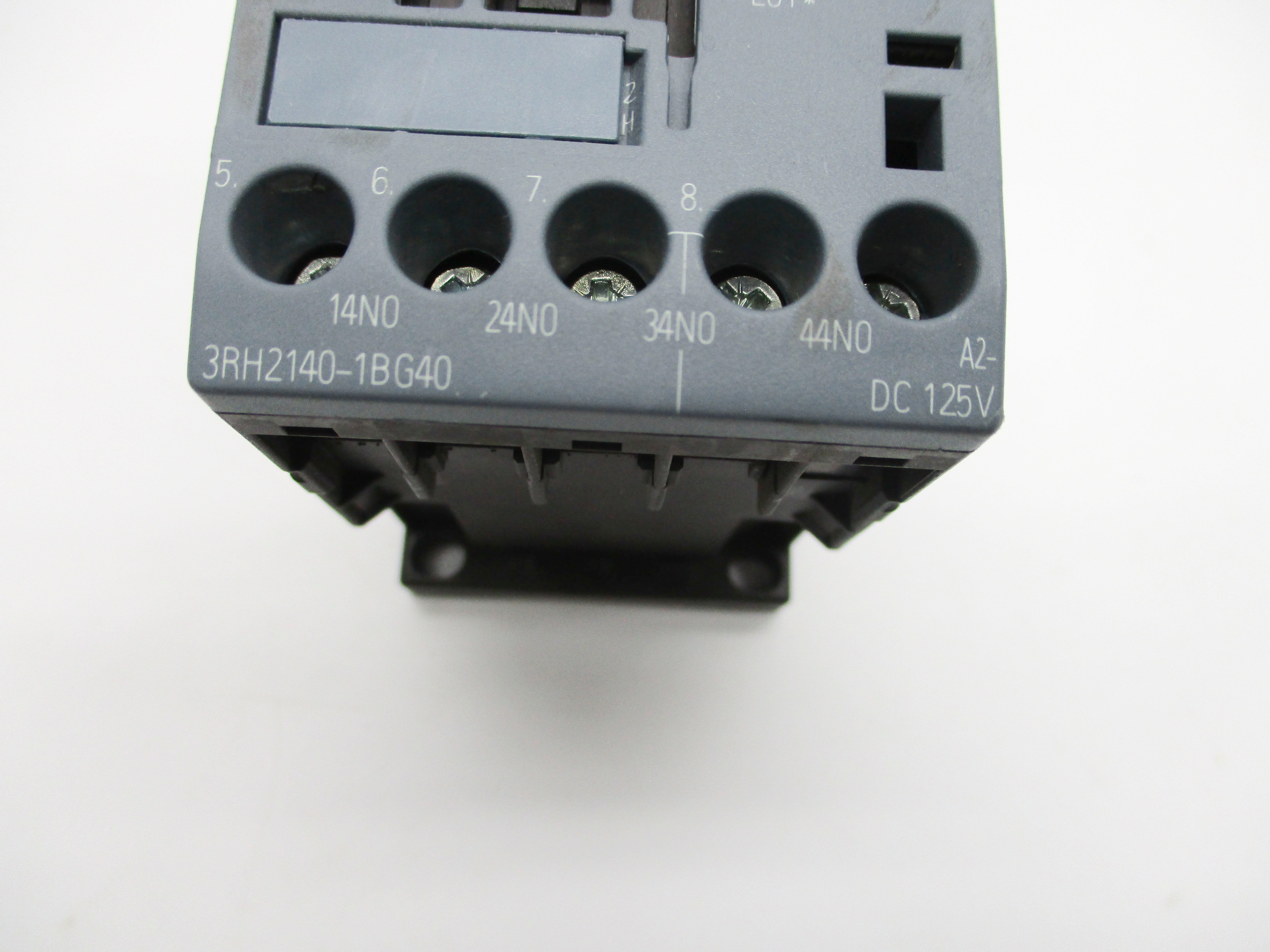 SIEMENS 3RH2140-1BG40 125VDC 10A NSNP