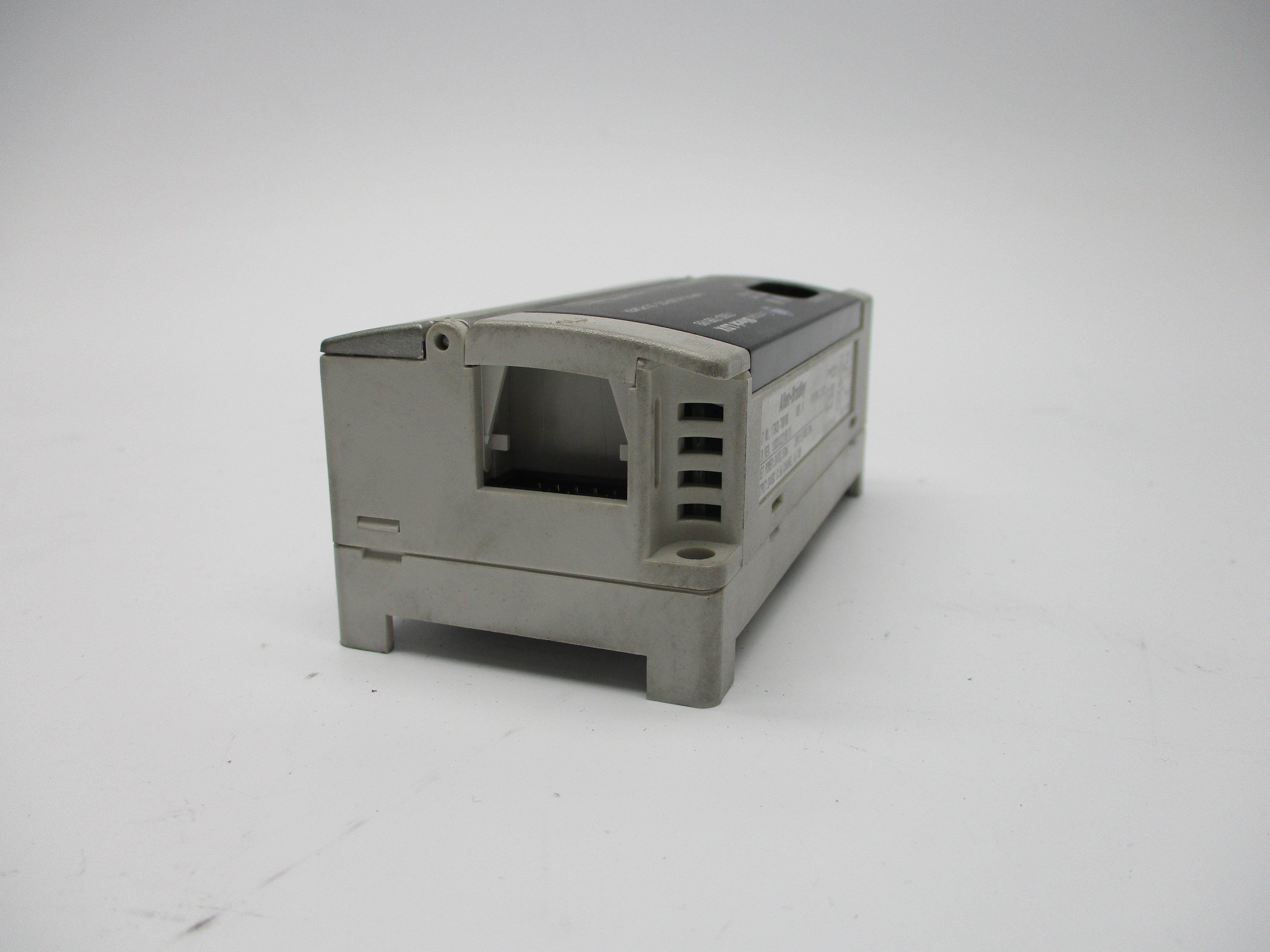 ALLEN BRADLEY 1790D-T8BV8B SER. B F/W 2.002 UNMP