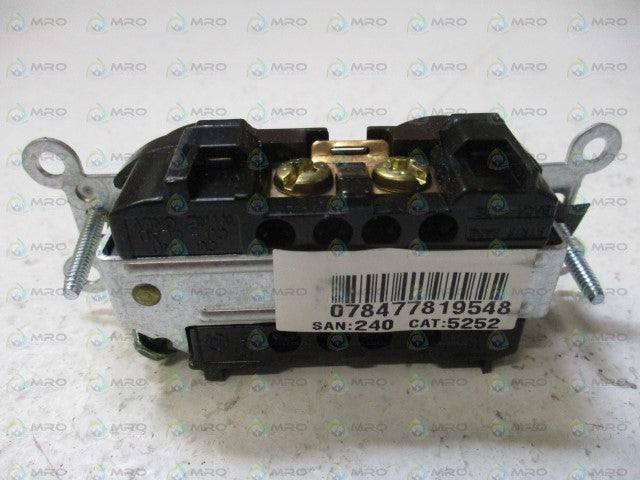 LEVITON 5252 DUPLEX RECEPTACLE *NEW IN BOX*