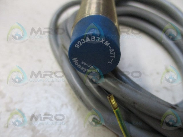 MICROSWITCH 923AB3XM-A7T-L PROXIMITY SWITCH *NEW IN BOX*