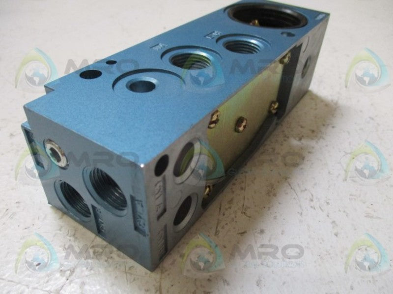 MAC 82A-0A-CKA SOLENOID VALVE *NEW NO BOX*