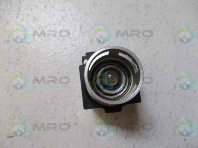 SENASYS PTH3211 PUSHBUTTON SWITCH *NEW NO BOX*