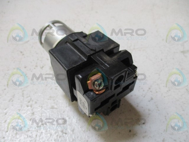 SENASYS PTH3211 PUSHBUTTON SWITCH *NEW NO BOX*