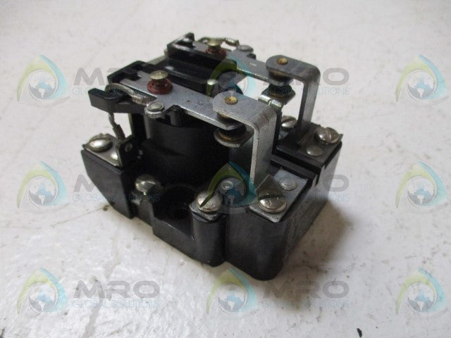 ALLEN BRADLEY 700-HG42A1 SER. A CONTROL RELAY 120VAC *USED*
