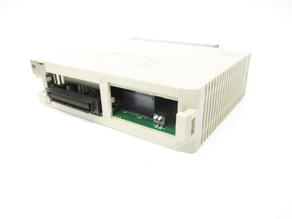 OMRON CS1W-DA08V -10-+10V NSNP