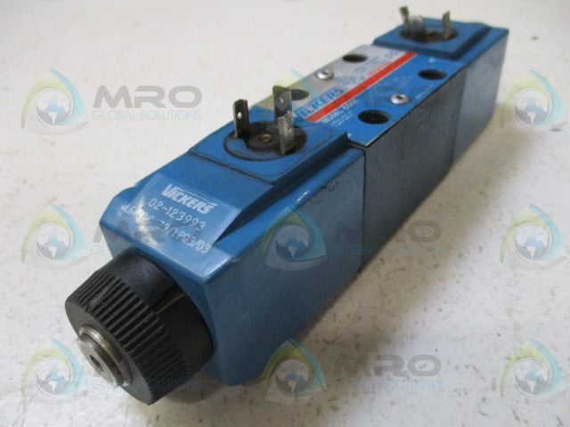 VICKERS KDG4V-3-2C07N-Z-M-U-H7-60 DIRECTIONAL VALVE *USED*