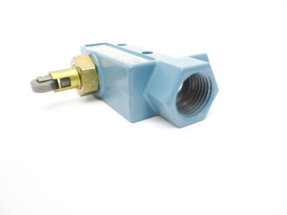 MICRO SWITCH BZV6-2RQ8 (AS PICTURED) NSNP