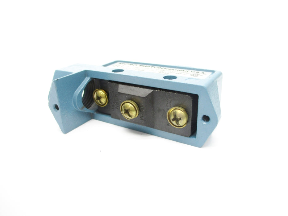 MICRO SWITCH BZV6-2RQ8 (AS PICTURED) NSNP