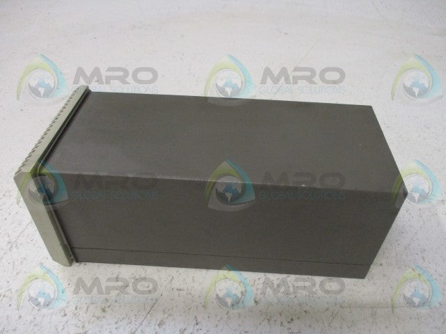 ABB C300/0010/STD TEMPERATURE CONTROLLER *USED*
