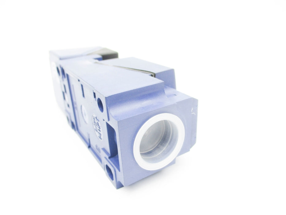 TELEMECANIQUE XS7C4A1MPN12 24-240V NSMP